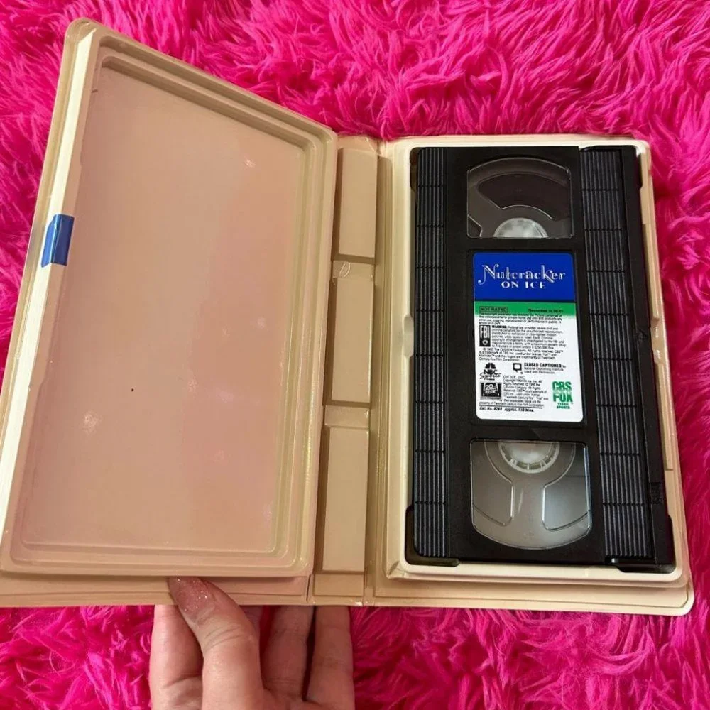 NUTCRACKER ON ICE‎ VHS - Picture 3 of 3
